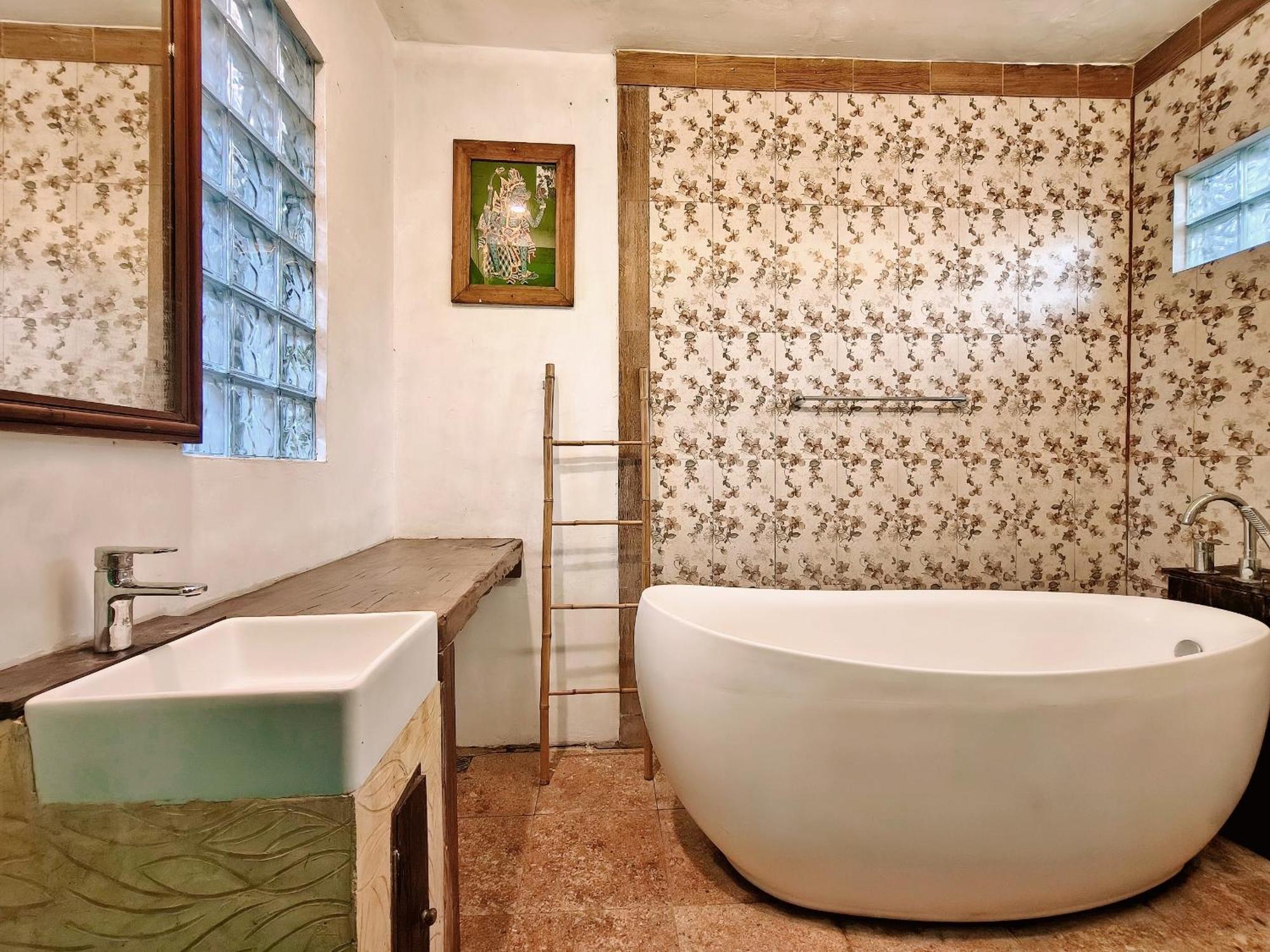 Panda Lumbung Bed & Breakfast Sanur  Exterior photo